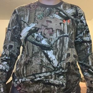 Long Sleeve Under Armour Camo (size medium)